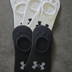 Under Armour Black and White Athletic Socks No-Show Design